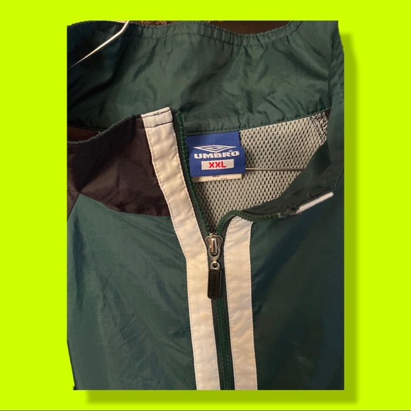 Embro windbreaker - Picture 3 of 4